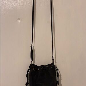 Elegant Black Drawstring Shoulder Bag